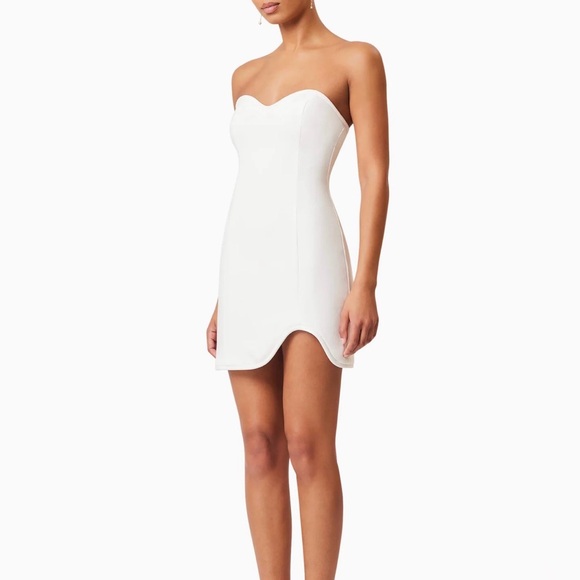 NEW WITH TAGS Bridal - Elliatt Janelle Strapless Mini Dress In White - Picture 3 of 9